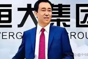 老熟人！“甜瓜”安东尼场边观战雄鹿VS尼克斯圣诞大战！